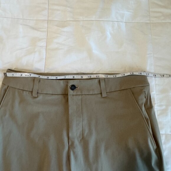 Lululemon Commission Pant Relaxed - Picture 7 of 10